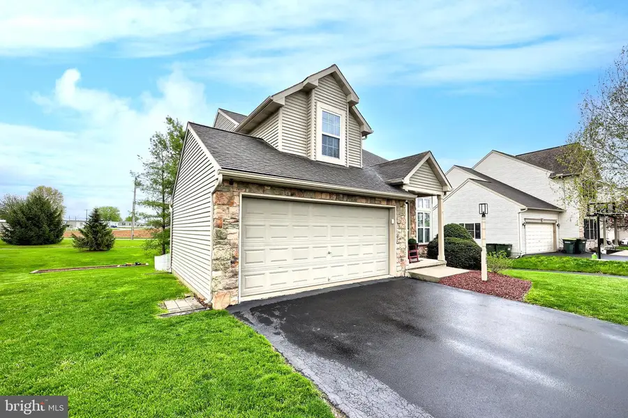 102 Bloomfield Dr, Ephrata, PA 17522 - #3