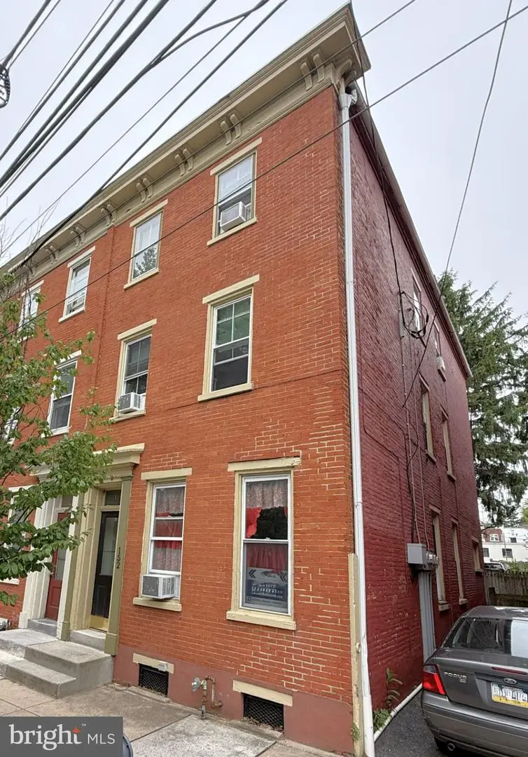 152 E Walnut St, Lancaster, PA 17602 - #1
