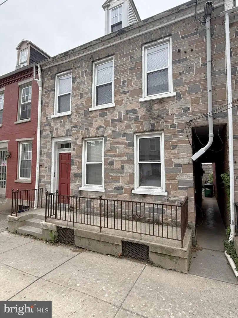 404 W Orange St, Lancaster, PA 17603 - #3