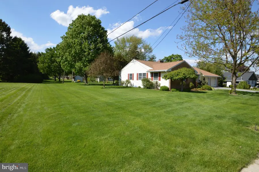 230 Adele Ave, Manheim, PA 17545 - #3