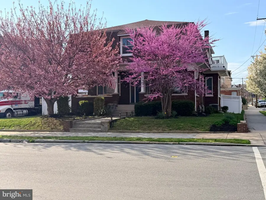 851 Locust St, Columbia, PA 17512 - #2