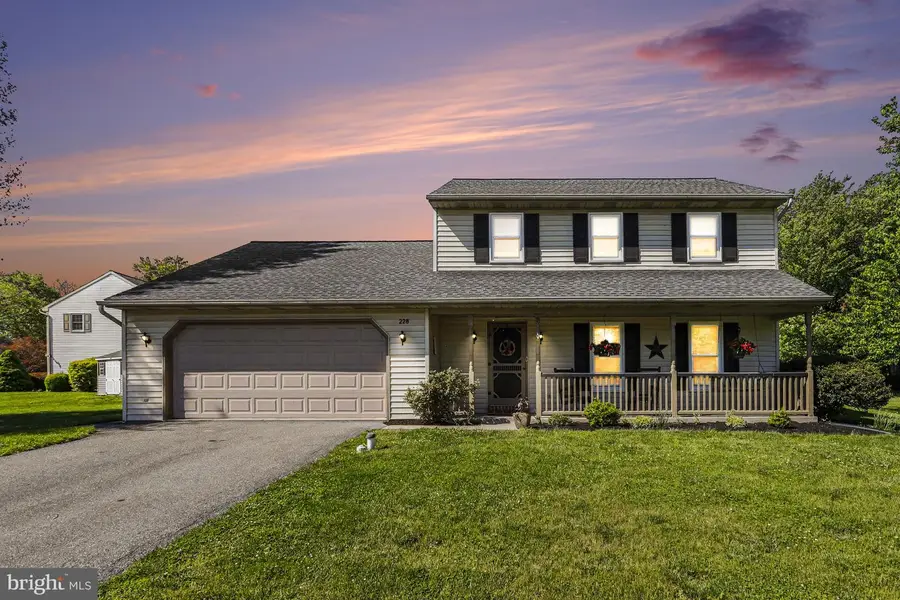 228 Cliff Ln, Elizabethtown, PA 17022 - #3