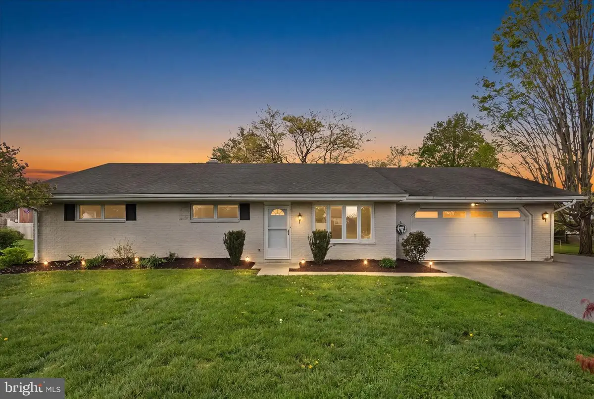 311 N Penryn Rd, Manheim, PA 17545 - #1