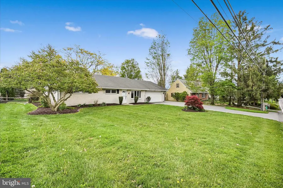 311 N Penryn Rd, Manheim, PA 17545 - #3