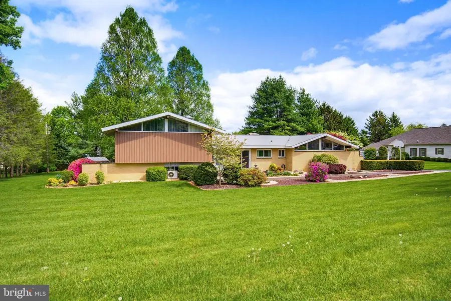 2149 Stonecrest Dr, Lancaster, PA 17601 - #2