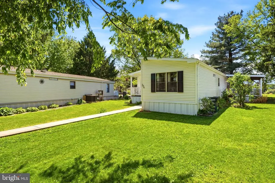 704 Fallon Dr, Lancaster, PA 17601 - #3