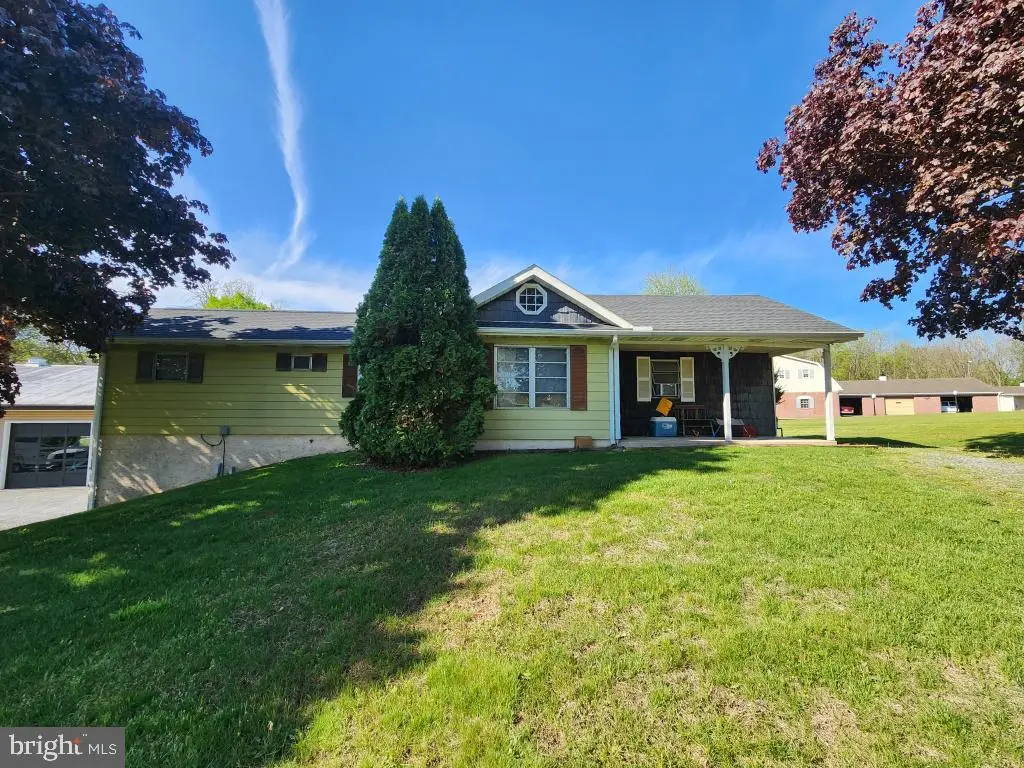 1692 Gish Rd, Manheim, PA 17545 - #1