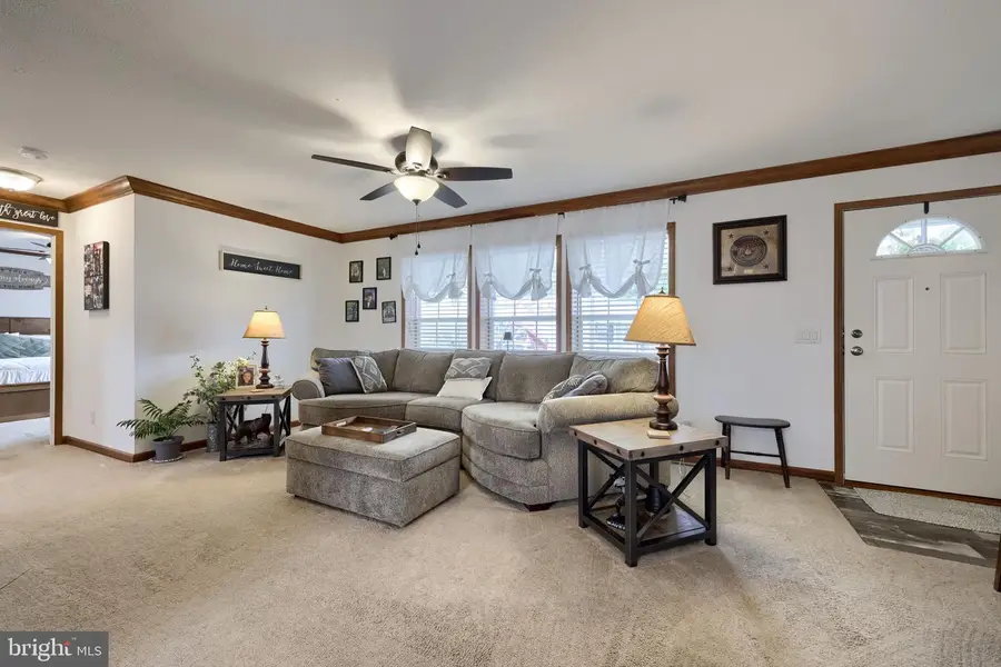 1003 Elm St, New Providence, PA 17560 - #3