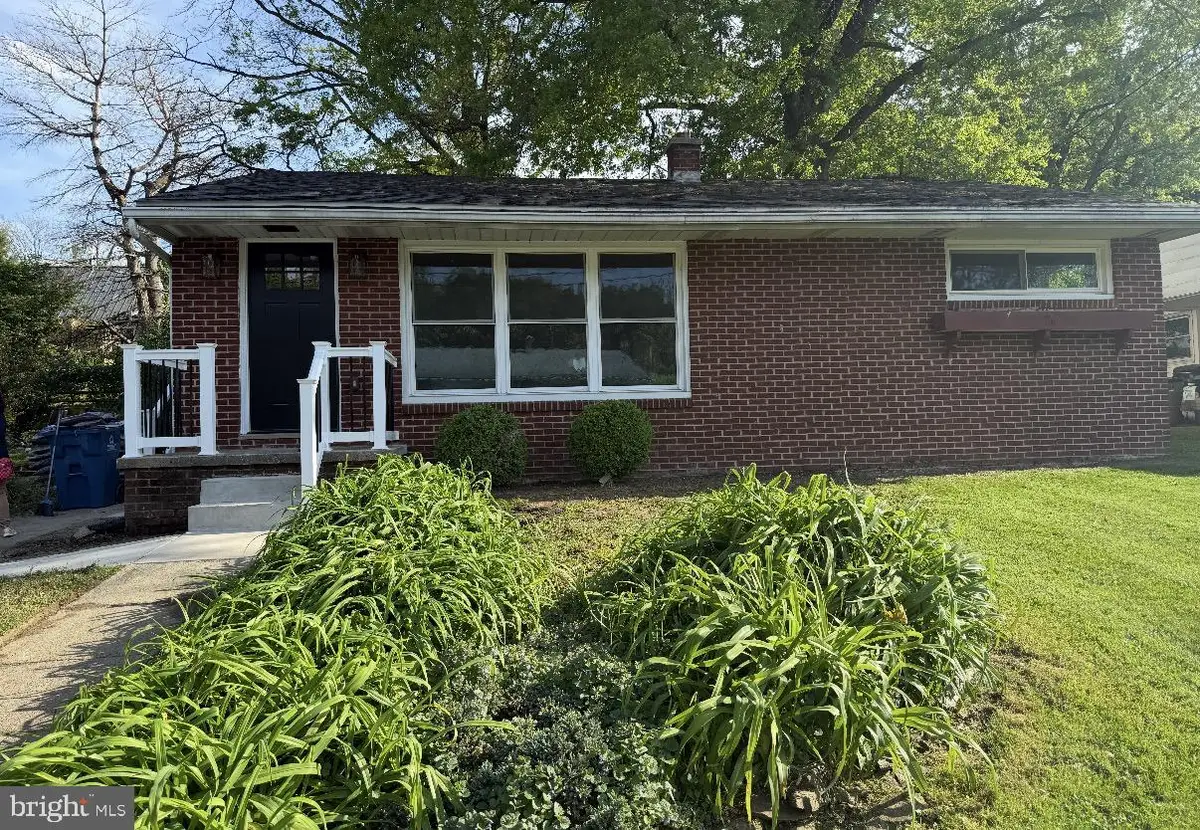 404 E New St, Mountville, PA 17554 - #1