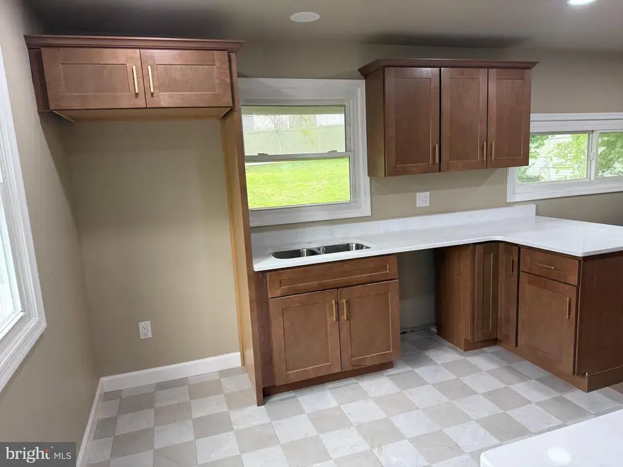 404 E New St, Mountville, PA 17554 - #3