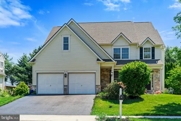 271 Squire Ln, LITITZ, PA 17543