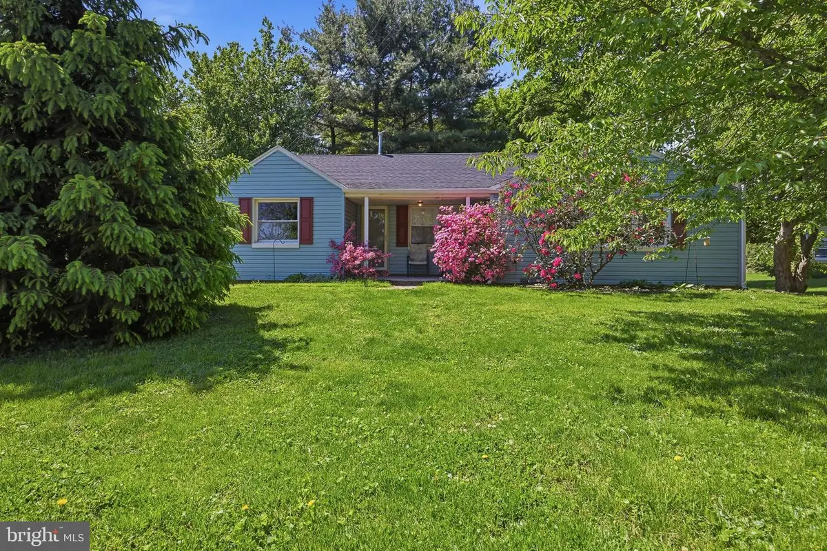 330 Cedar Ln, Mount Joy, PA 17552 - #1