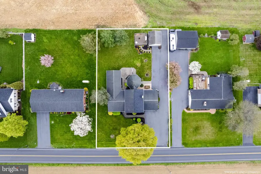 193 S Shirk Rd, New Holland, PA 17557 - #2