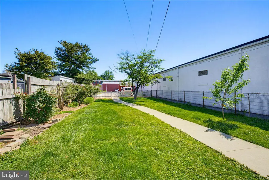 115 S Main St, Manheim, PA 17545 - #3