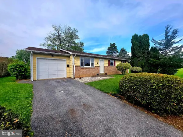 188 N Hazel St, MANHEIM, PA 17545