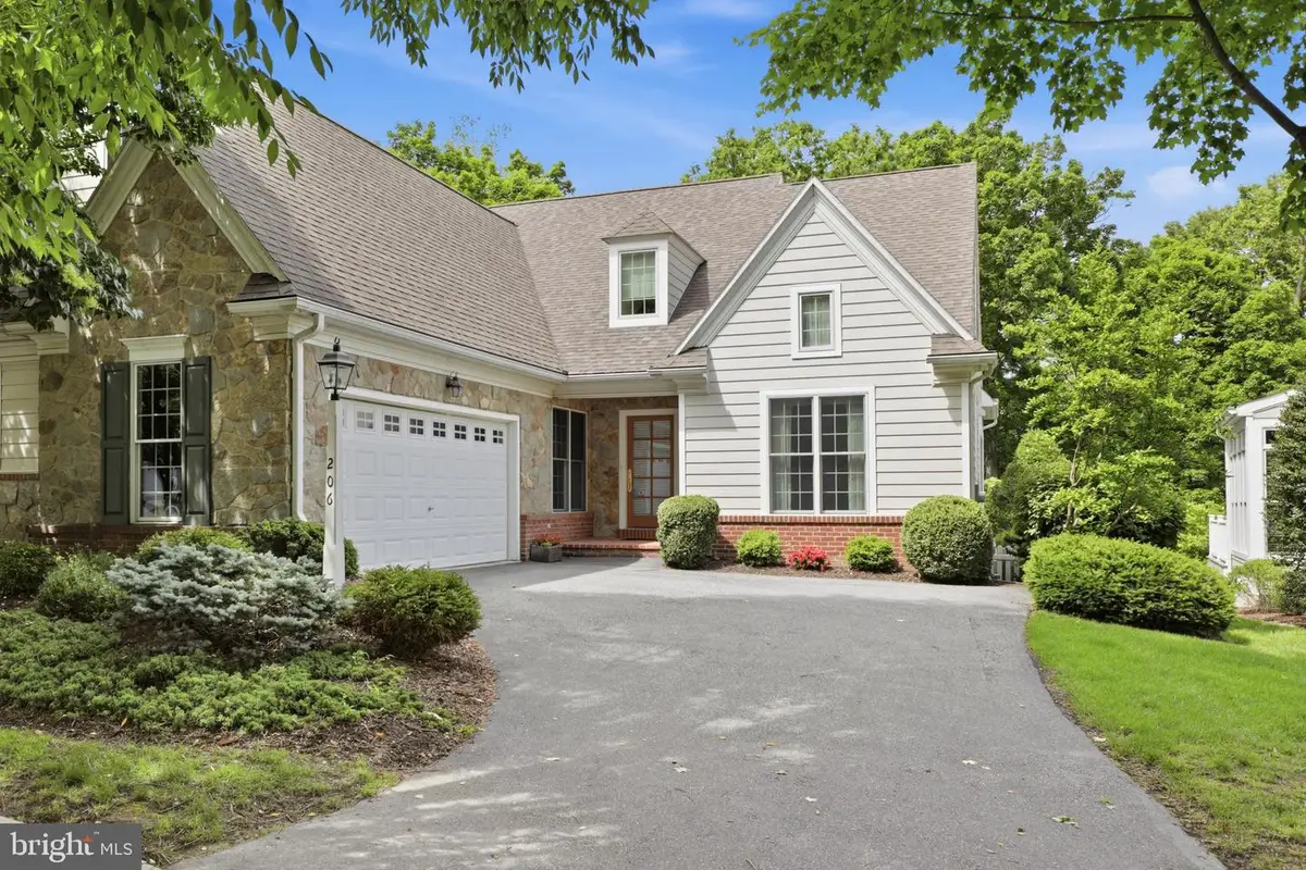 206 Bank Barn Ln, Lancaster, PA 17602 - #1