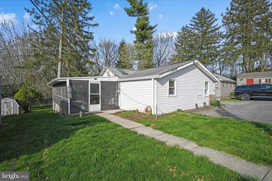 3 Greenlawn Dr, Leola, PA 17540 - #2