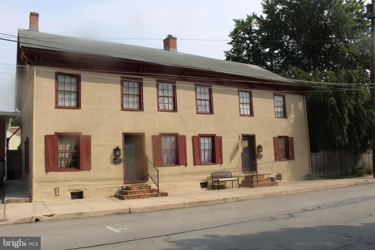 110-114 E Market St, Marietta, PA 17547 - #1