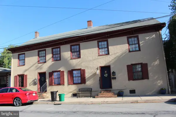 110-114 E Market St, MARIETTA, PA 17547
