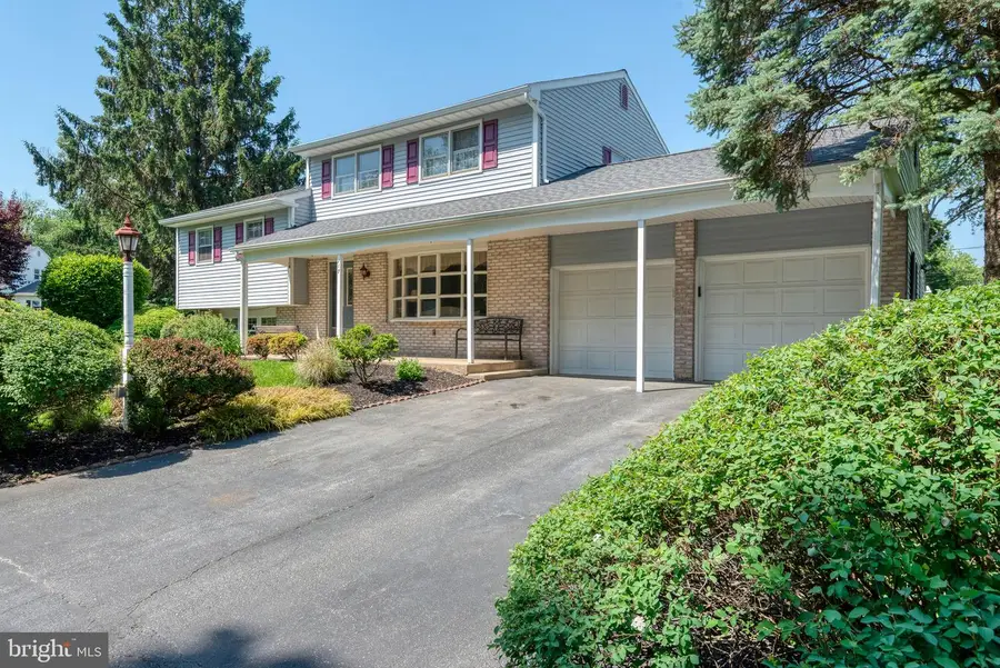 717 Maplewood Ave, Lancaster, PA 17601 - #2