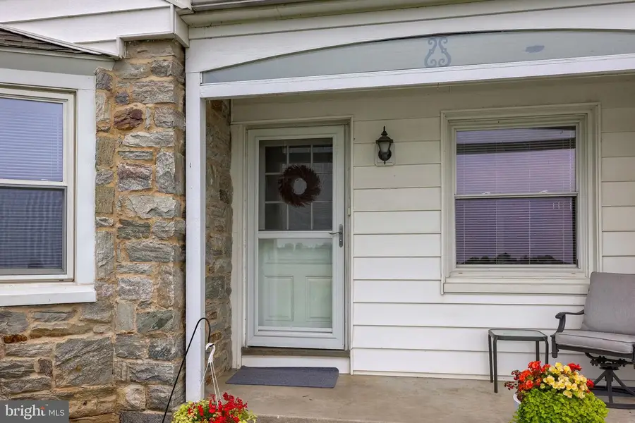 145 Weaver Rd, Lancaster, PA 17603 - #2