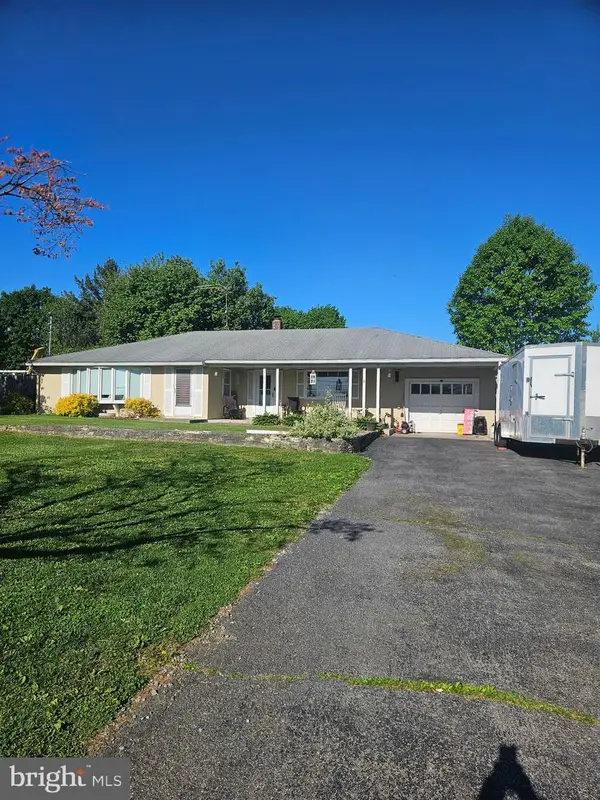 210 Colebrook Rd, ELIZABETHTOWN, PA 17022