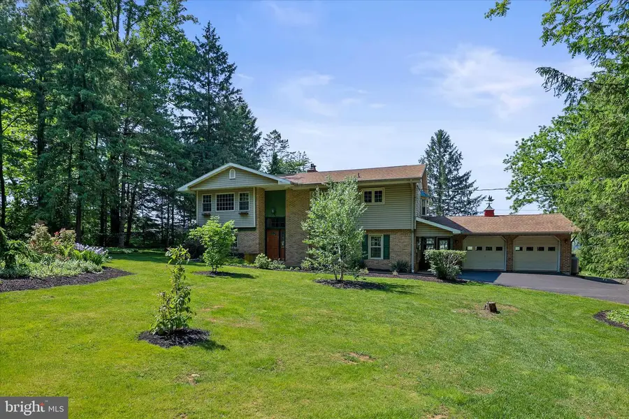 25 Koser Rd, Elizabethtown, PA 17022 - #2