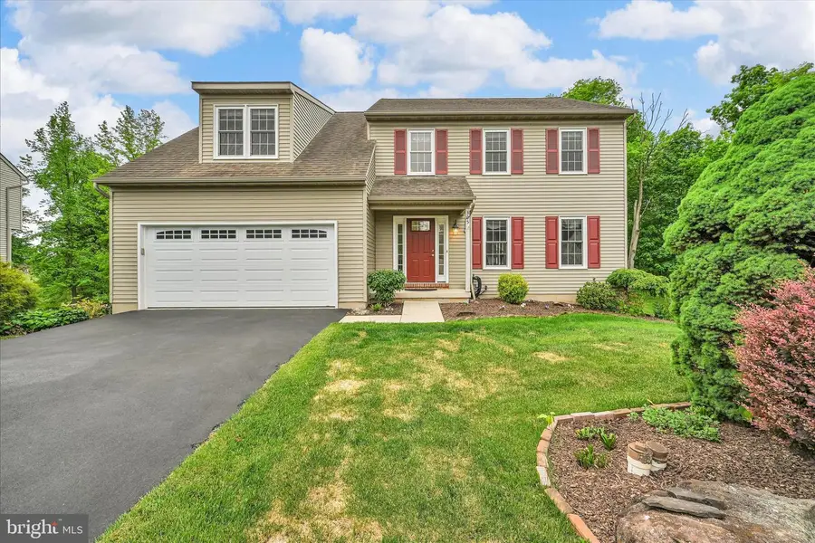 305 Village Spring Ln, Reinholds, PA 17569 - #3