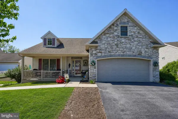 1042 Cambridge, MANHEIM, PA 17545