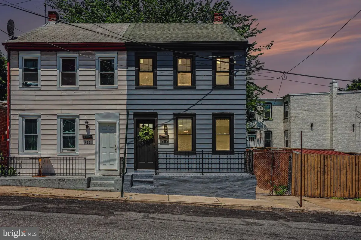 709 Saint Joseph St, Lancaster, PA 17603 - #1
