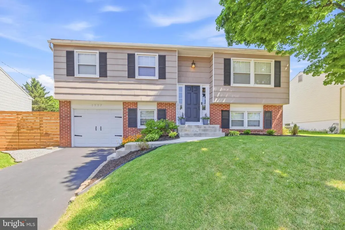 1537 Princess Anne Dr, Lancaster, PA 17601 - #1