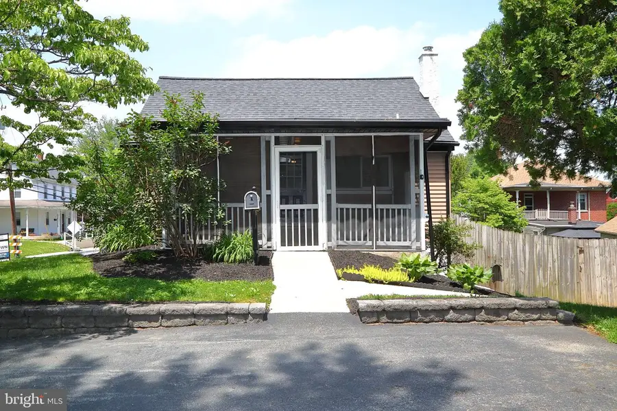 11 Duke St, Millersville, PA 17551 - #2
