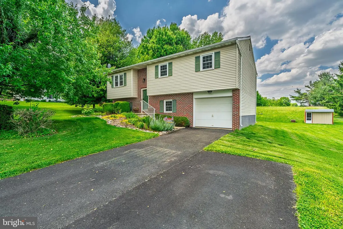 316 Snavely Mill Rd, Lititz, PA 17543 - #1
