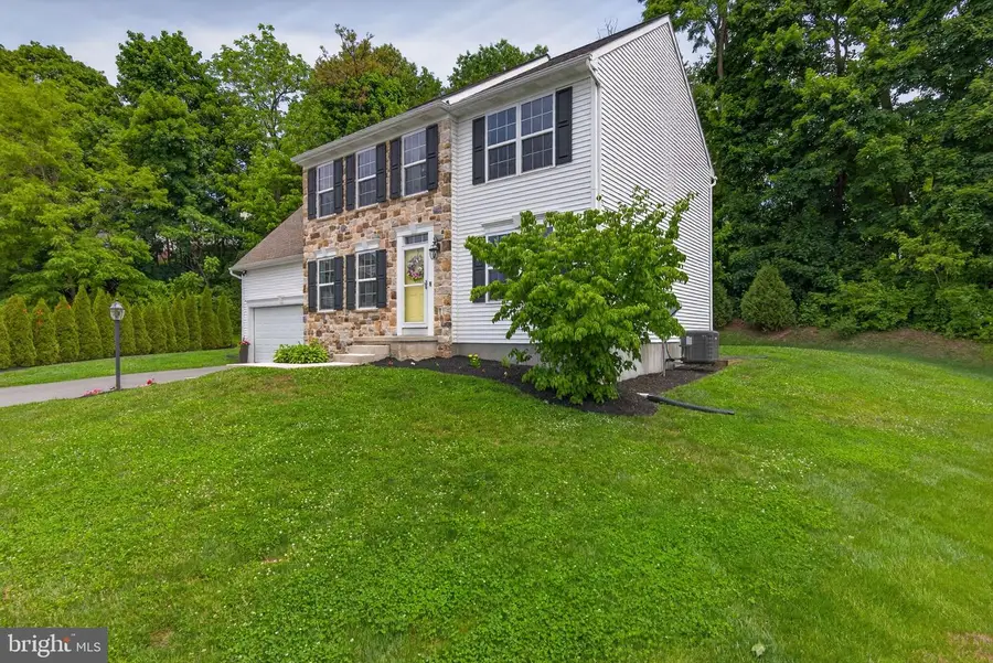18 Copperwood Ln, Ephrata, PA 17522 - #3