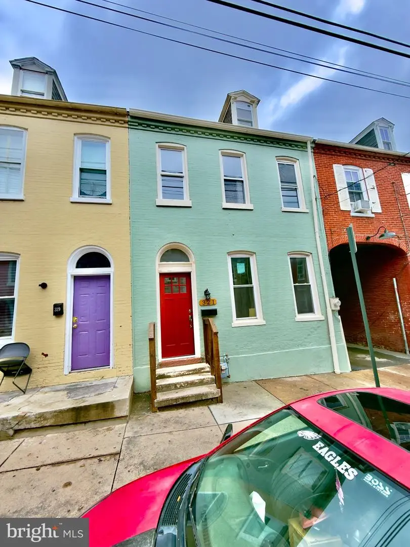 321 Beaver St, Lancaster, PA 17603 - #1