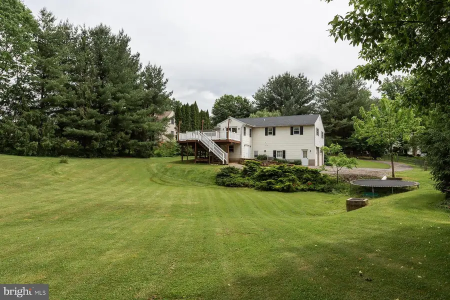 3 Apache Ln, Willow Street, PA 17584 - #2