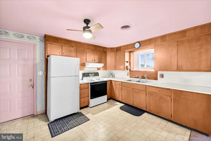 627 Pine Hill Rd, Lititz, PA 17543 - #3