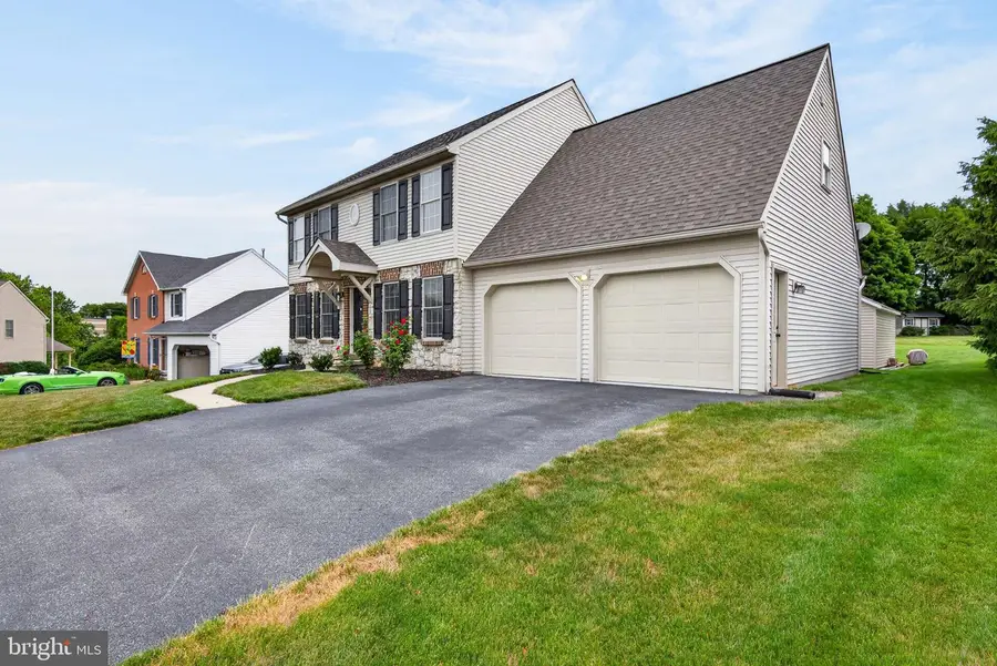 7 Marquis Ct, Lititz, PA 17543 - #2
