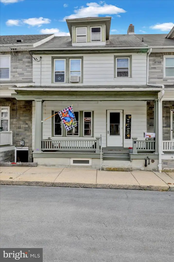 43 E Walnut St, Ephrata, PA 17522 - #1