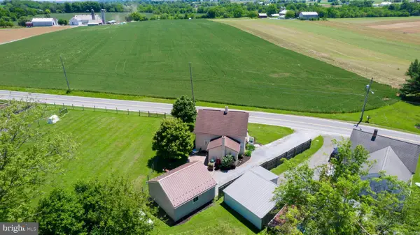 44 S Soudersburg Rd, RONKS, PA 17572