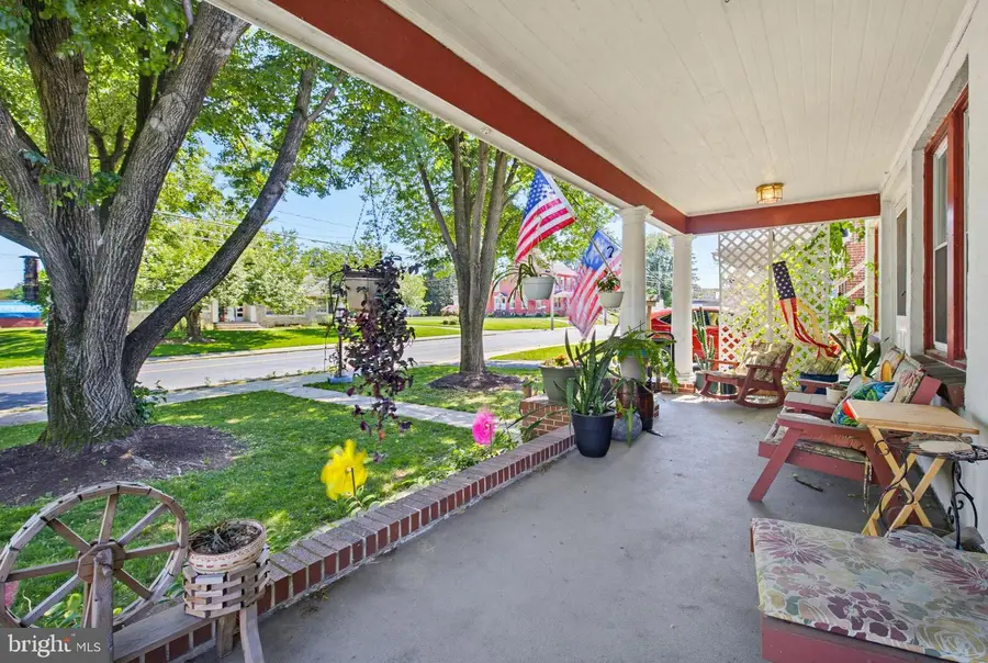 306 E High St, Manheim, PA 17545 - #3