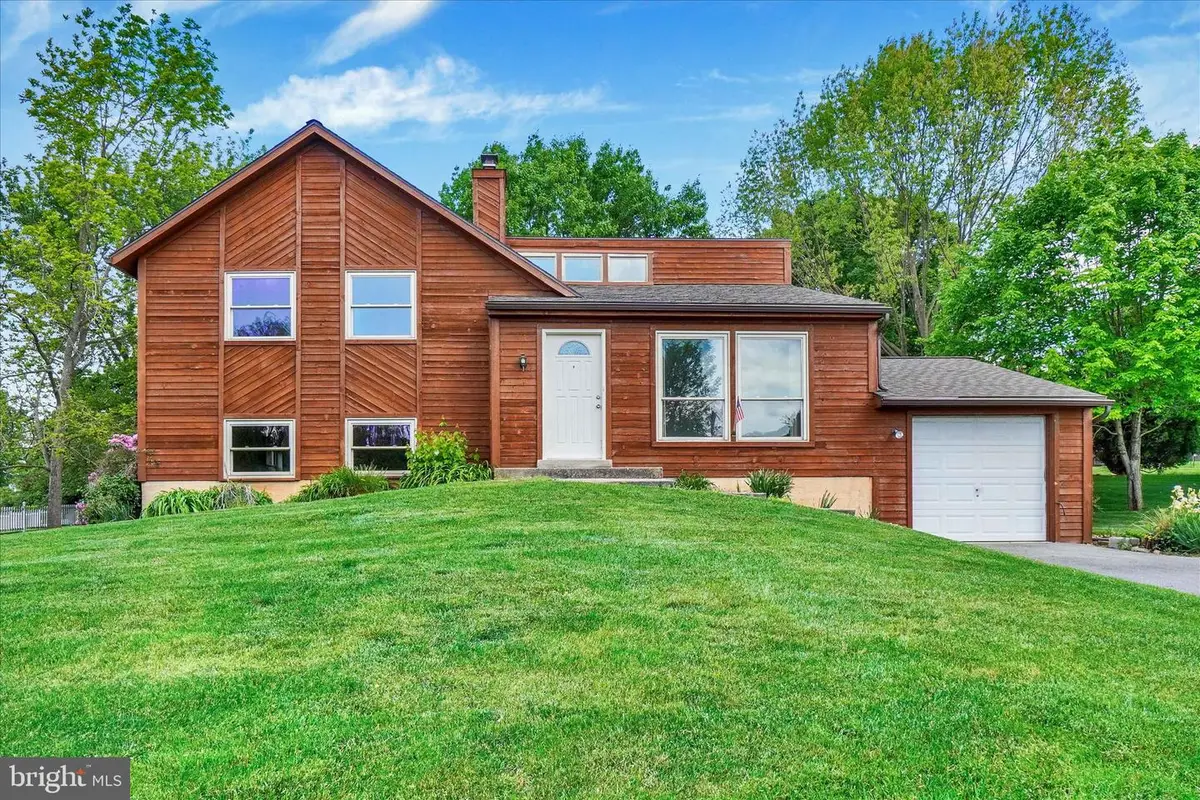 112 Nicholas Rd, Lancaster, PA 17603 - #1