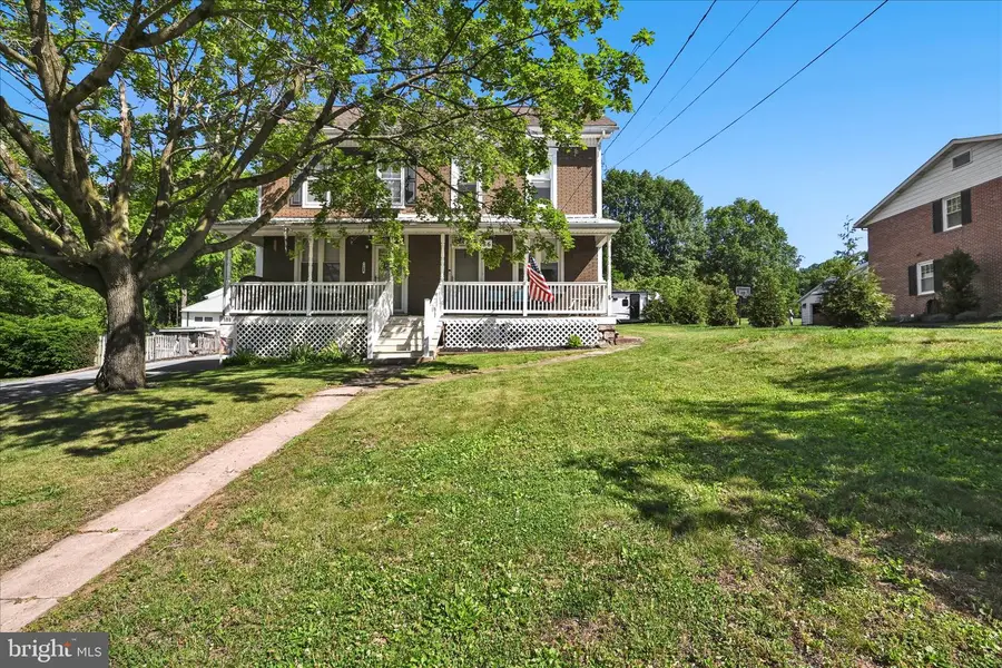 186 W Main St, Adamstown, PA 19501 - #2