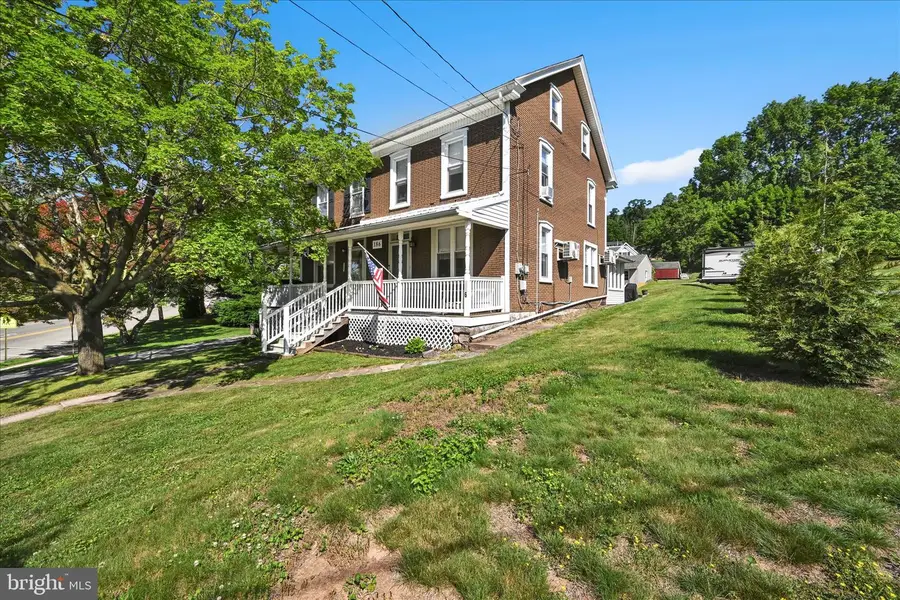 186 W Main St, Adamstown, PA 19501 - #3