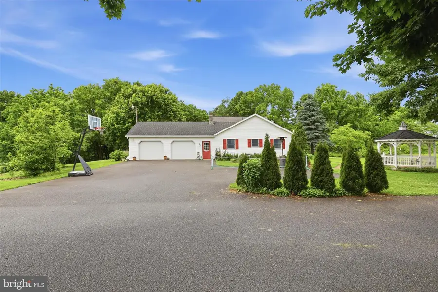 2588 Mount Pleasant Rd, Mount Joy, PA 17552 - #2