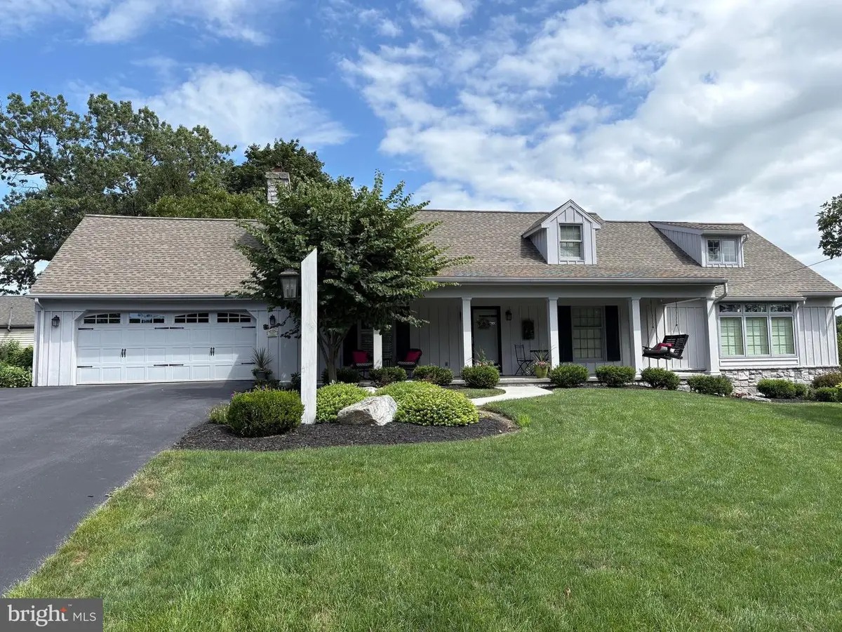 957 Mondale Rd, Bird In Hand, PA 17505 - #1