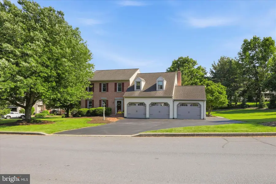 9 Round House Dr, Lititz, PA 17543 - #2