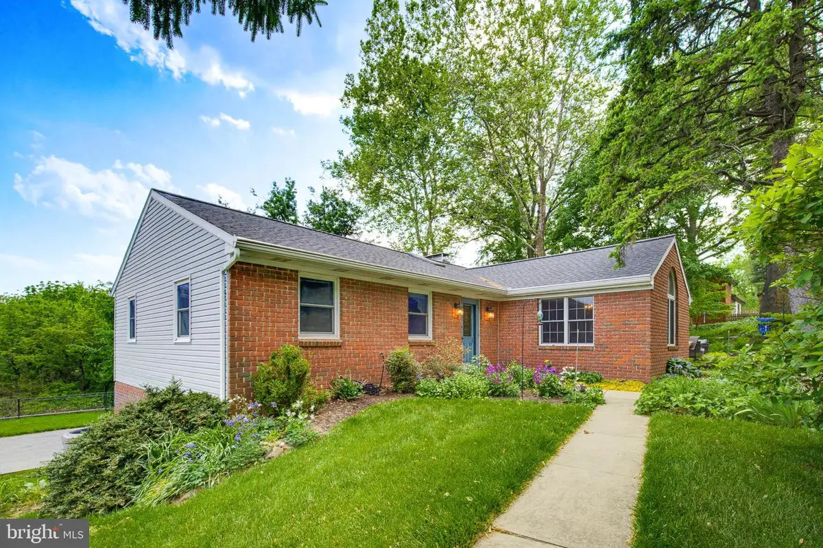 322 Hilltop Rd, Strasburg, PA 17579 - #1