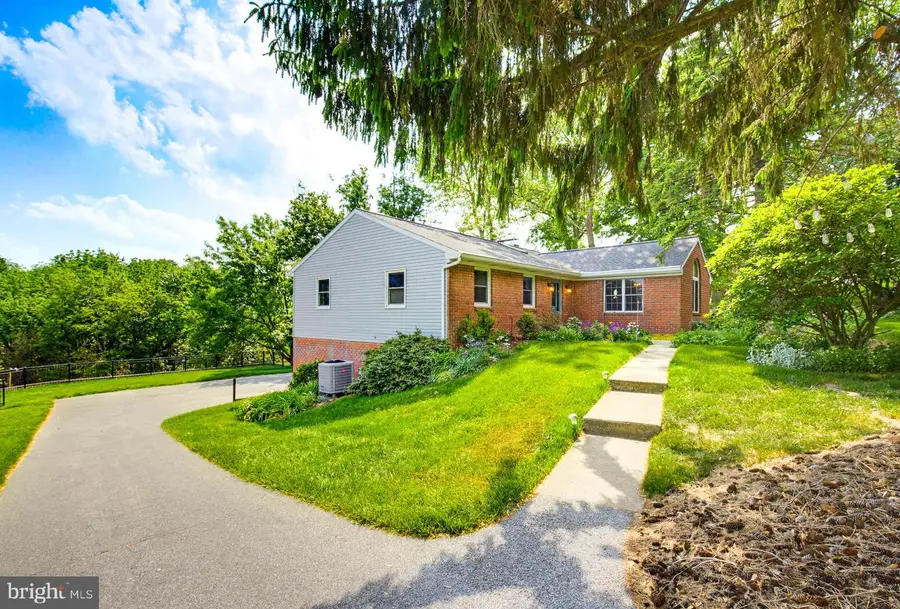 322 Hilltop Rd, Strasburg, PA 17579 - #3