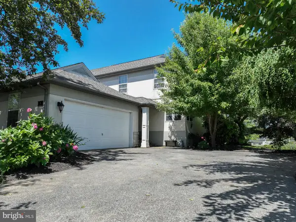 3 Laurelgate Pl, MILLERSVILLE, PA 17551
